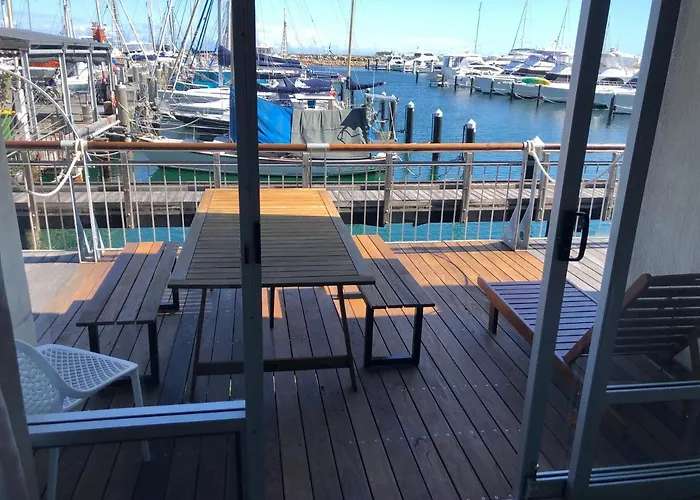 Fremantle Harbour Townhouse