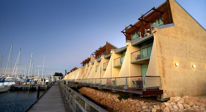 Harbour Townhouse *